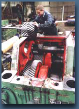 Refurbished gear drive for clear space hammer